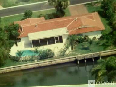 Main picture of 537 Halyard Ln