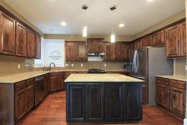 Main picture of 1606 Penny Ln