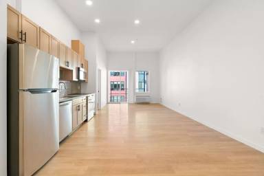 Main picture of 2515 SE 30th Ave