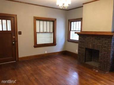 Main picture of 300 Melrose Ct