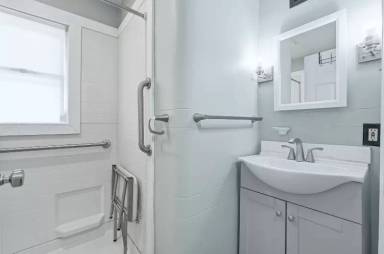 Main picture of 3405 Lillie St