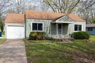 Main picture of 505 Waverly Way