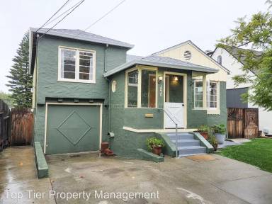 Main picture of 1215 Ulfinian Way