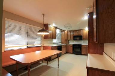 Main picture of 411 Snyder St