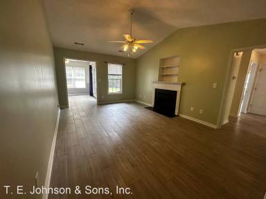 Main picture of 1725 Park Terrace Ln