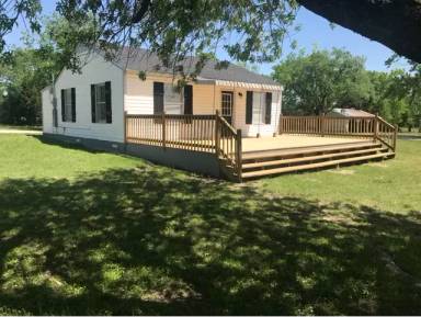 Main picture of 509 N Houston St
