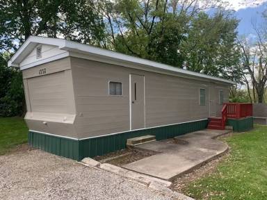 Main picture of 1337 N County Rd