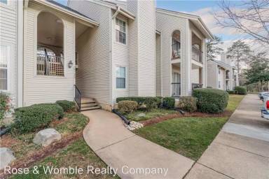 Main picture of 325 River Forest Rd