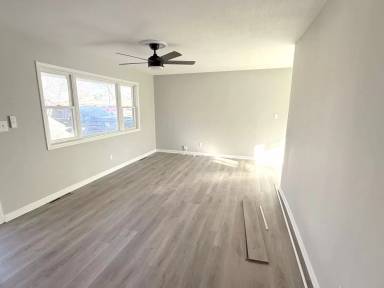 Main picture of 5327 N Euclid Ave