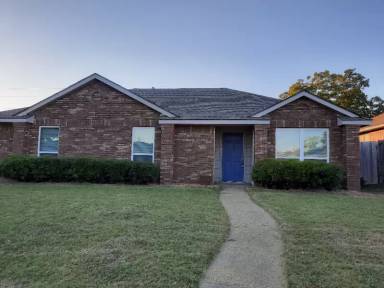 Main picture of 2021 Briargate Ln