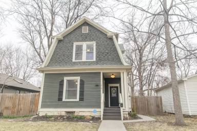 Main picture of 412 Moro St