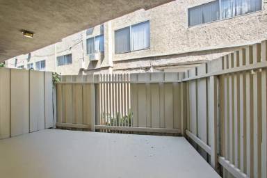 Main picture of 3625 Mentone Ave