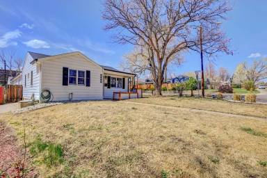 Main picture of 2695 Gray St