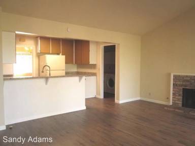 Main picture of 657 Smoke Tree Way