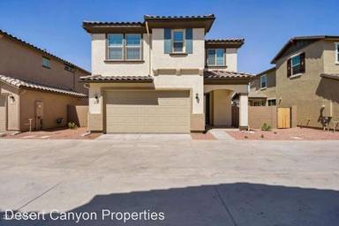 Main picture of 201 E Bluejay Dr