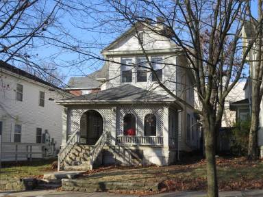 Main picture of 319 N Lincoln St