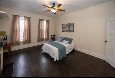 Main picture of 1901 Scott Blvd