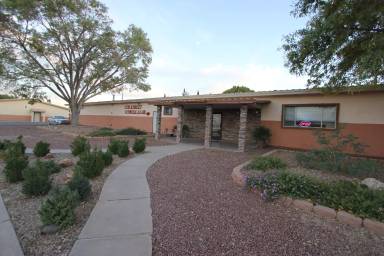 Main picture of 897 S 4th Ave