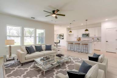 Main picture of 813 Stamps Ave