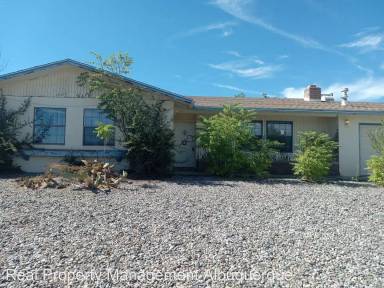 Main picture of 405 Cabeza Negra Dr SE
