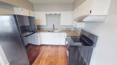 Main picture of 11859 N Main St