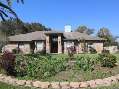 Main picture of 2052 Watersedge Dr
