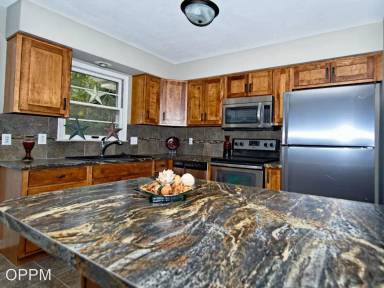 Main picture of 7625 Ontario St