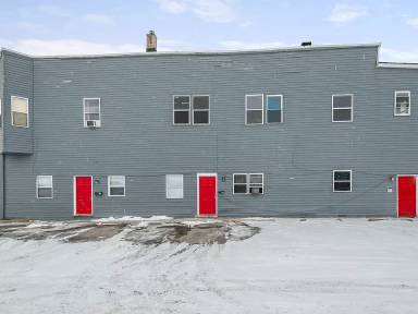 Main picture of 163 E 22nd St