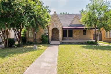 Main picture of 3329 Park Ridge Blvd