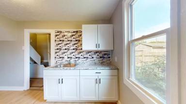 Main picture of 2967 W 38th St