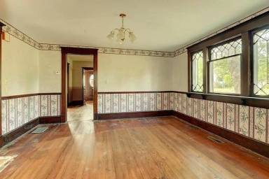 Main picture of 621 N Anthony Ave