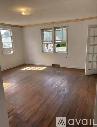 Main picture of 301 Clark St