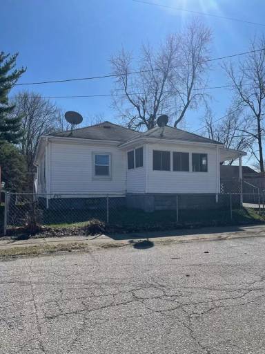 Main picture of 2107 Central St