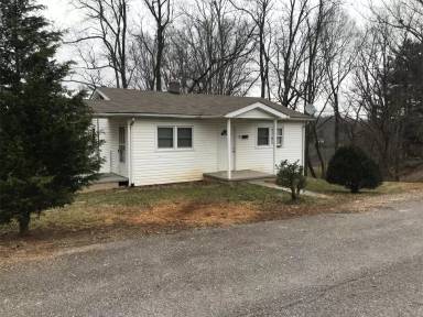 Main picture of 74 Indian Trail Rd