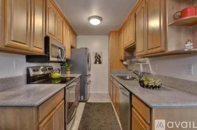 Main picture of 2458 W Bayshore Rd