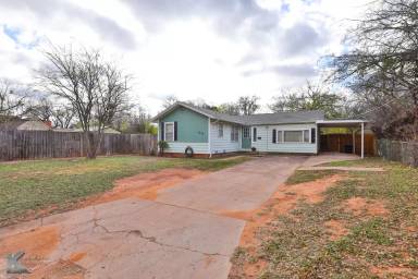 Main picture of 3227 S 9th St