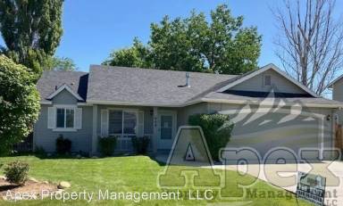 Main picture of 664 N Mineral Wells Ave