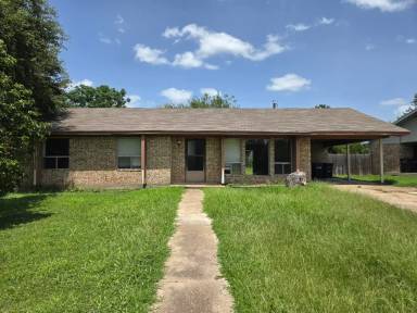 Main picture of 3017 Normand Dr