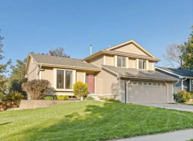 Main picture of 5120 S 162nd Ave