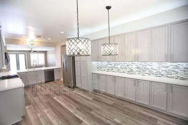 Main picture of 2647 W Wayne Ln