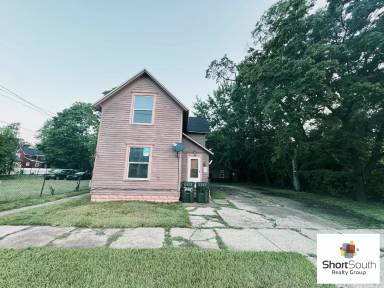 Main picture of 360 McLaughlin Ave