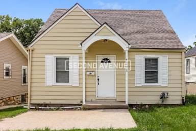 Main picture of 4336 Myrtle Ave