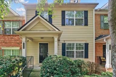 Main picture of 605 Market Place Ln