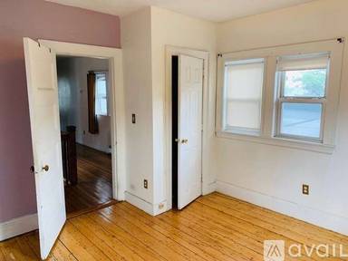 Main picture of 54 Coolidge St