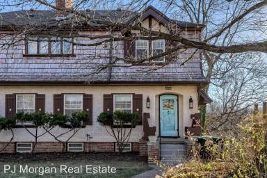 Main picture of 3523 Hawthorne Ave