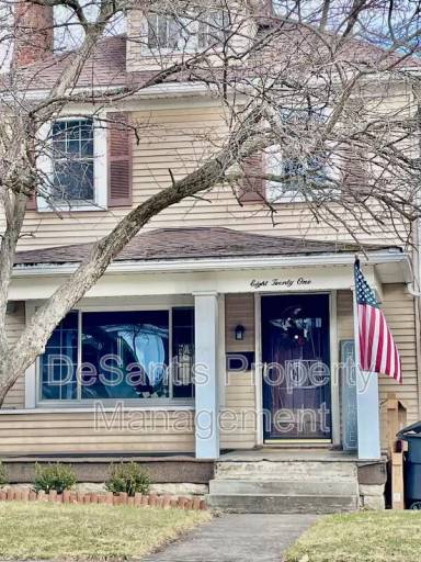 Main picture of 821 7th Ave