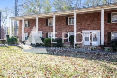 Main picture of 1019 Cypress Dr