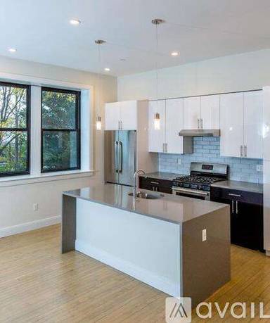 Main picture of 11 Newcomb St