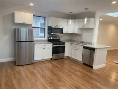 Main picture of 214 Hanover St