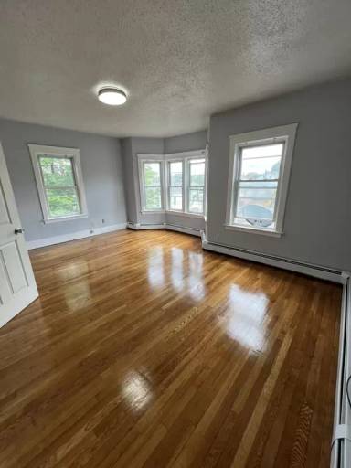 Main picture of 49 Central St